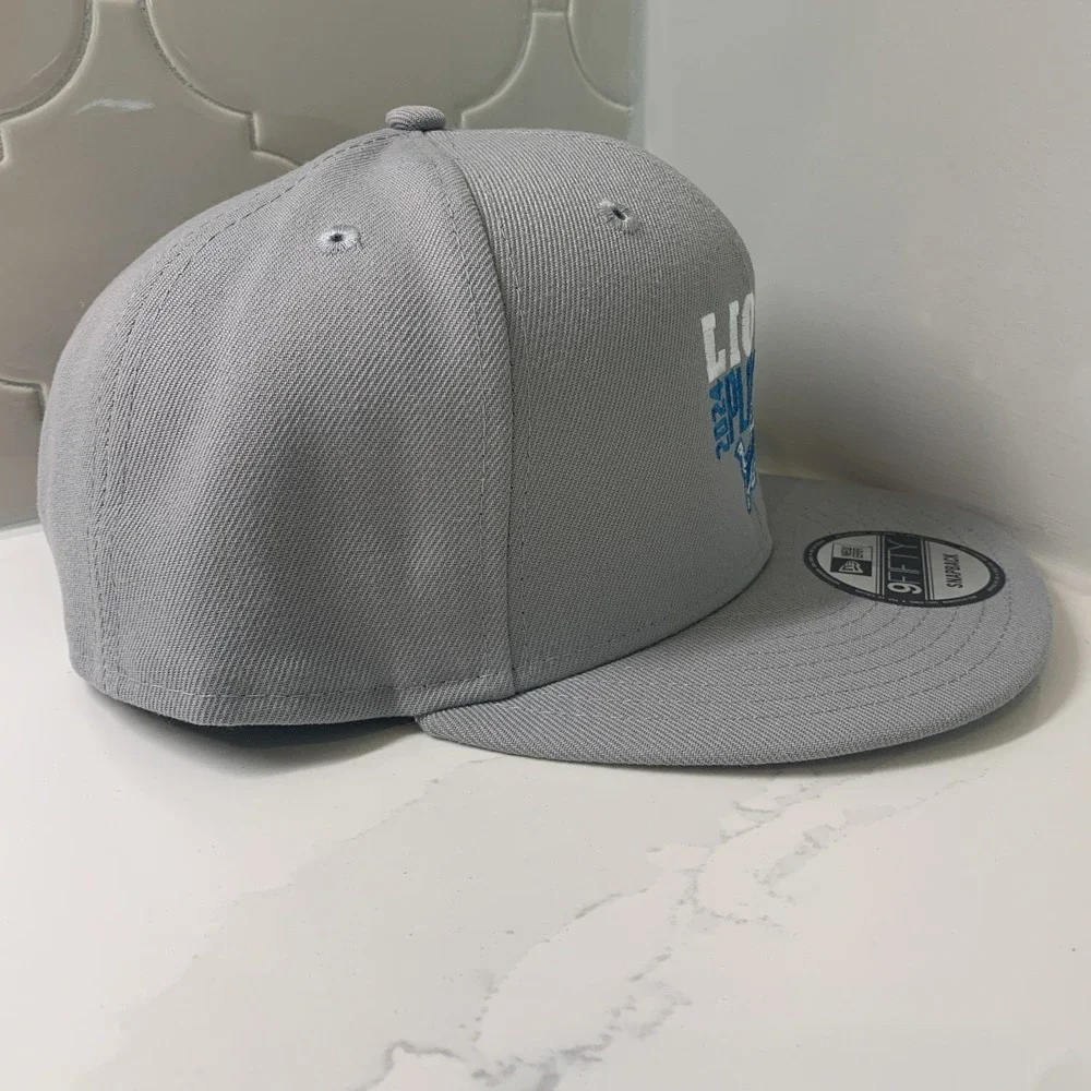 New Era 9FIFTY Detroit Lions 2024 NFL Playoffs Gray Adjustable Snapback Hat OSFM